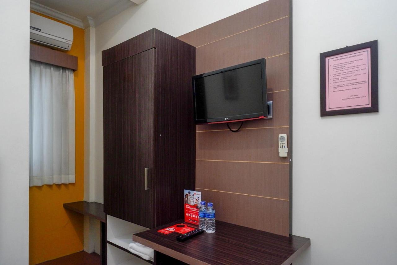 Reddoorz Syariah At Namira Hotel Tugu Exteriör bild